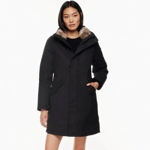 Babaton Aritzia Black Ski Jacket with Faux Fur Trim